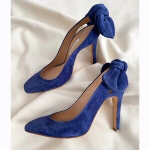 Carven Navy Blue Suede Pumps w Bow Back, size 40. Fits like a narrow 9.5
